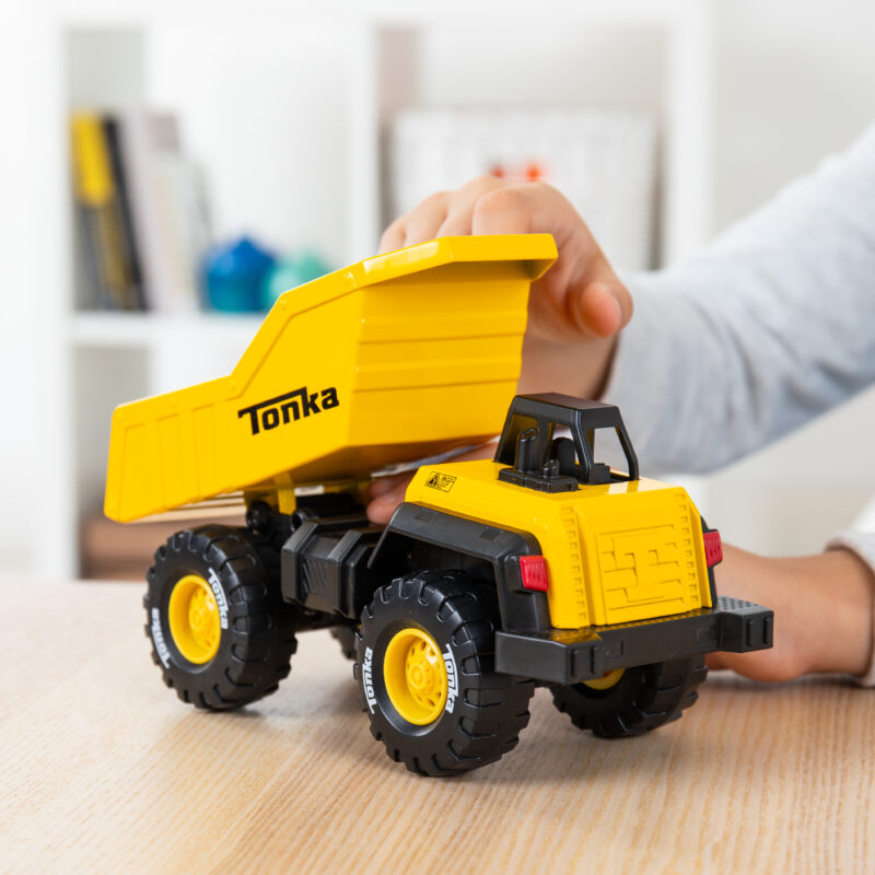 Tonka Classic Dump Truck - US 2461